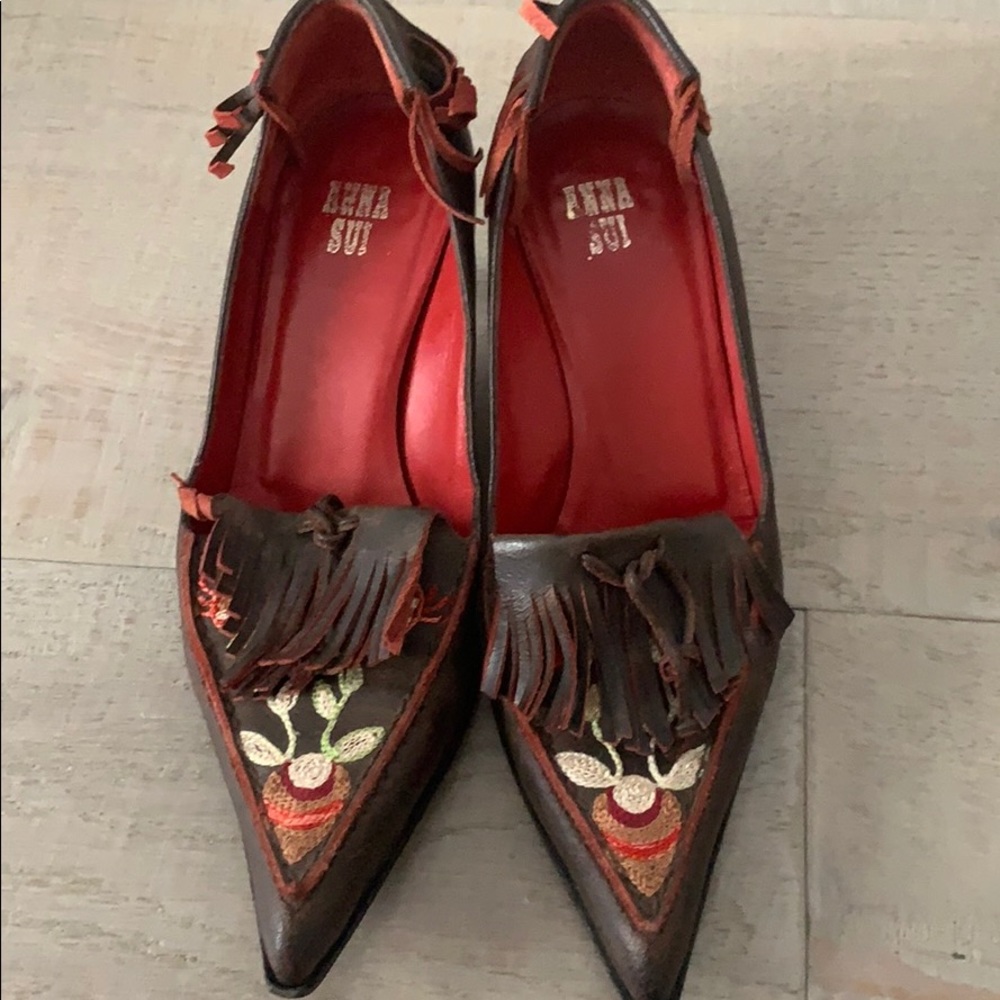 Anna sui heels